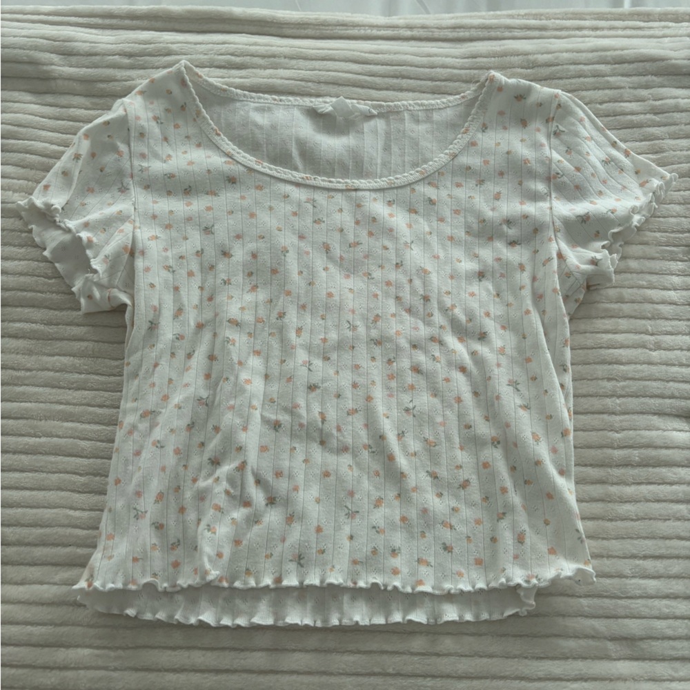 wild skye white floral lettuce-hem tee